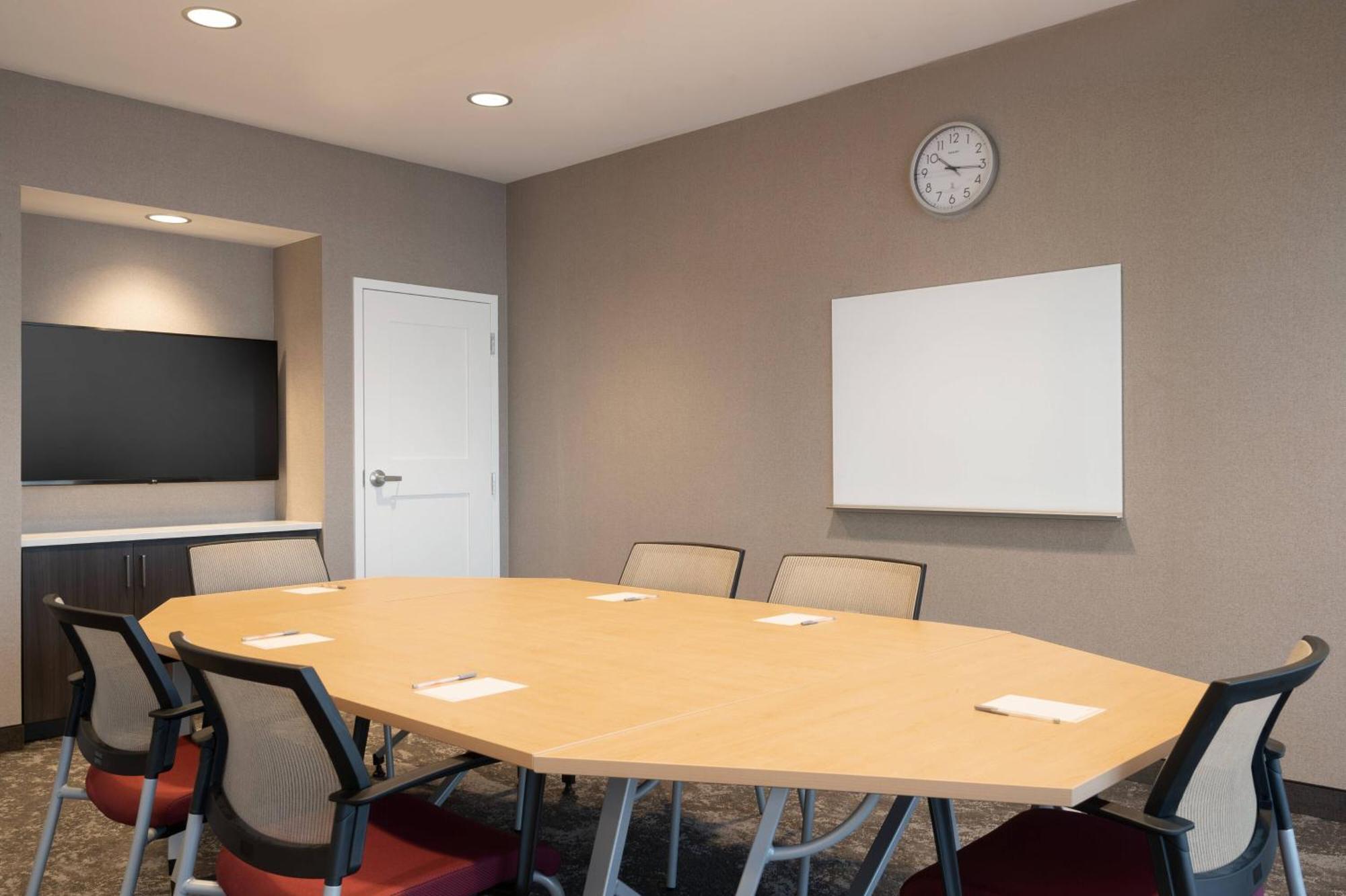 Towneplace Suites By Marriott Logan Buitenkant foto